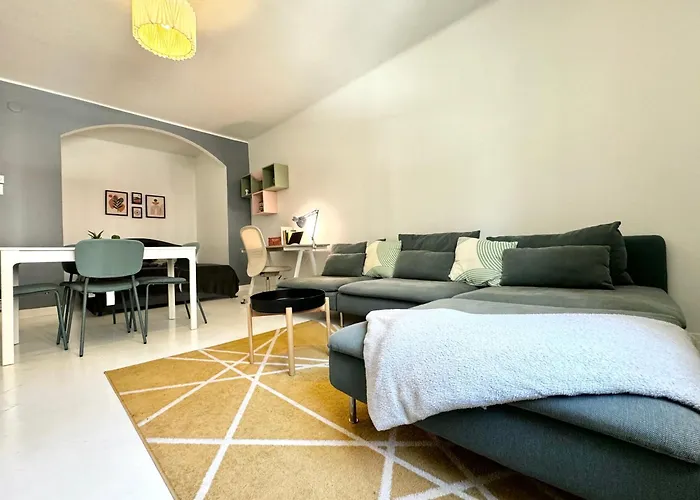 Hello - Freda * Helsínquia