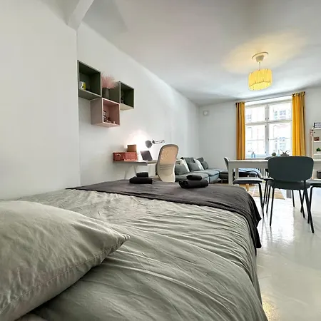 Hello - Freda Helsinki