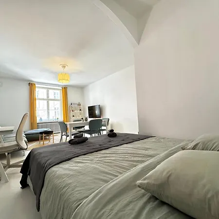 Hello - Freda Apartment *