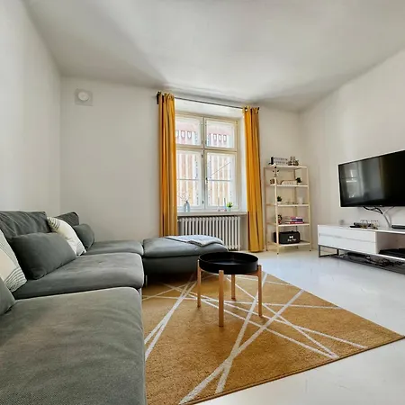 Hello - Freda Helsinki