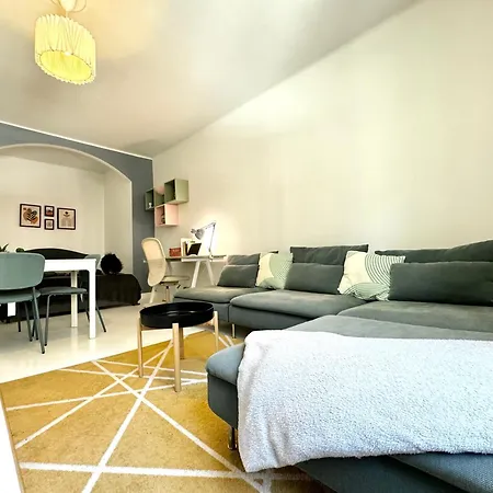 Apartment Hello - Freda