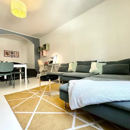 Hello - Freda * Helsinki