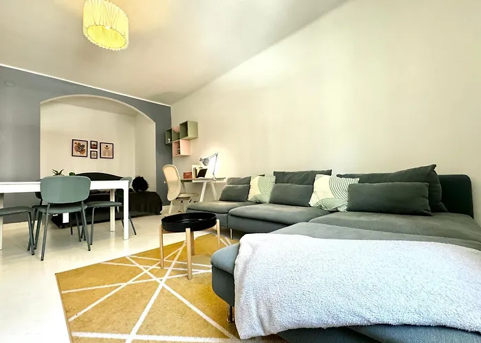 Apartment Hello - Freda